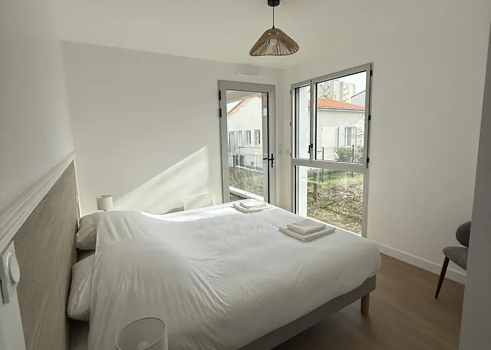 Avec Terrasse - Proche Et Centre Apartamento *