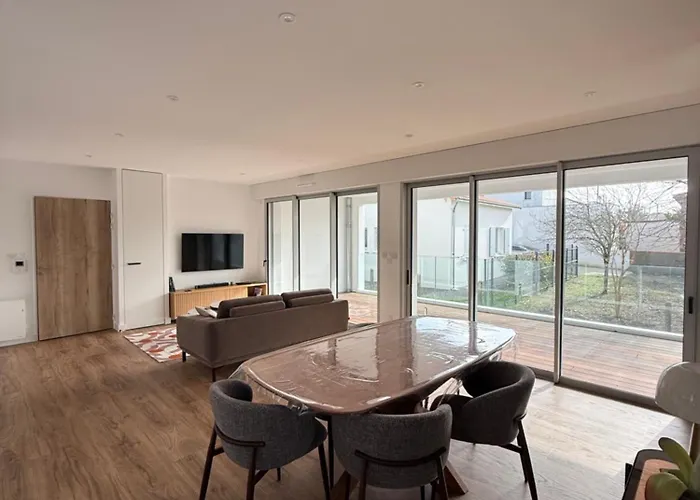 Avec Terrasse - Proche Et Centre Apartamento Royan