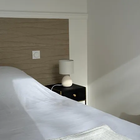 Avec Terrasse - Proche Et Centre רויאן