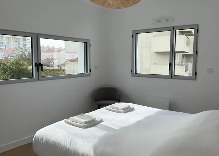 Avec Terrasse - Proche Et Centre Apartment